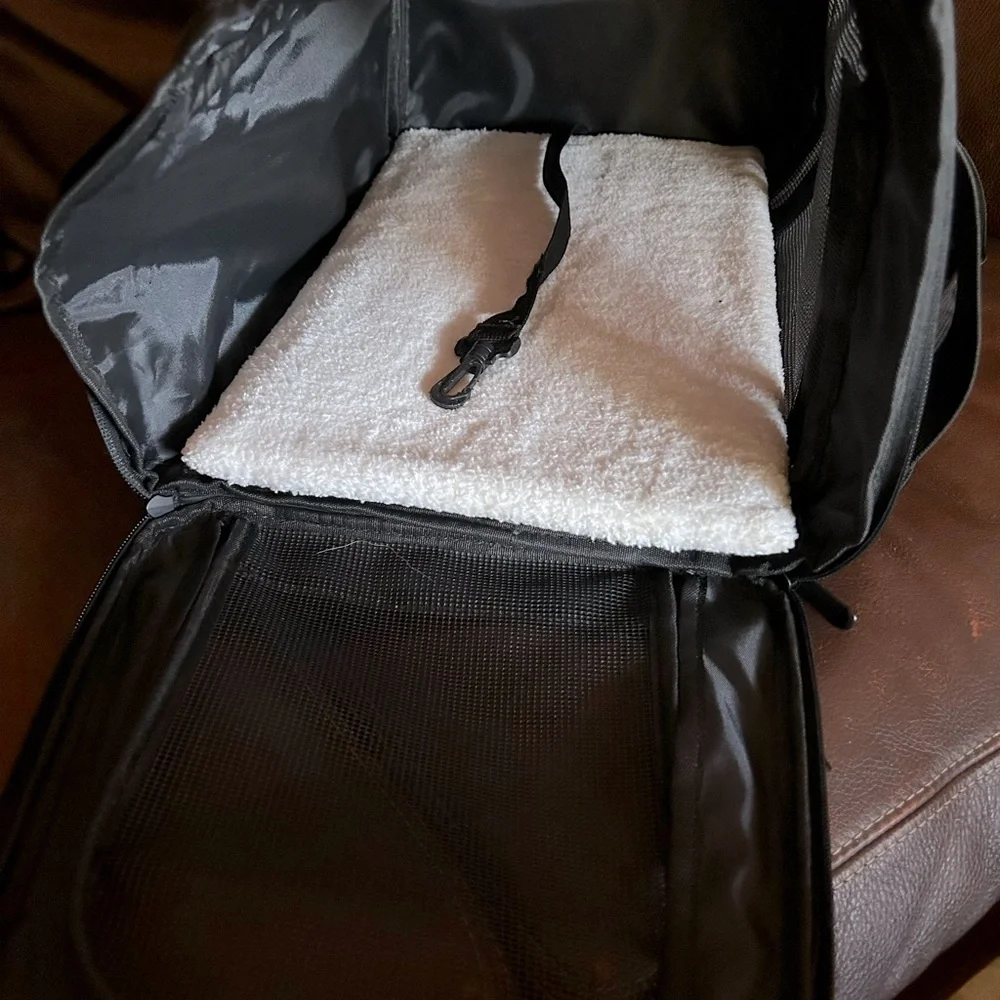 Trusty Pup Pet Carrier Medium